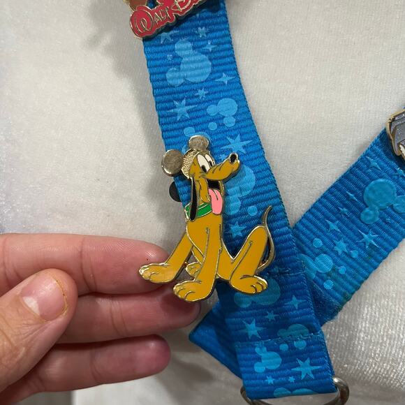 Disney Trading Pin Lot Of Five Pluto Chip & Dale Alice Jasmine Minnie Collection - Picture 4 of 12